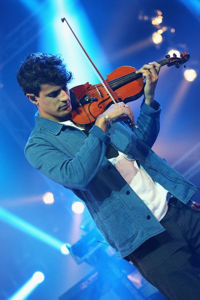 История любви Олли Александера из Years & Years и скрипача из Clean Bandit