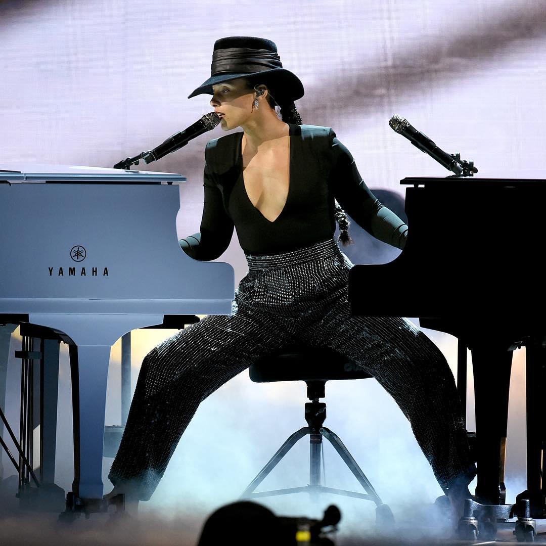 Вестник сексизма Vol. 34: Верхом на лице