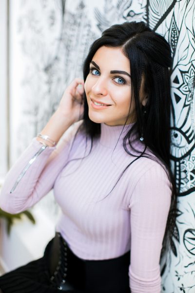 Emmelie Delage: Когда заказывали первые визитки, уже писали: «Торговый дом обуви»