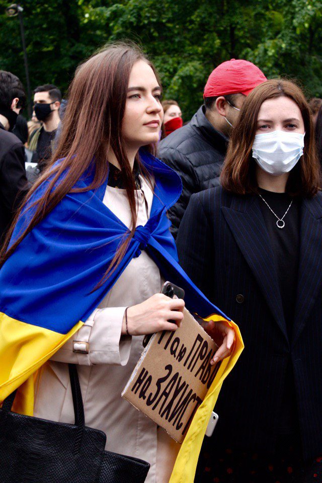 Кому дзвонити, коли ґвалтує поліція?