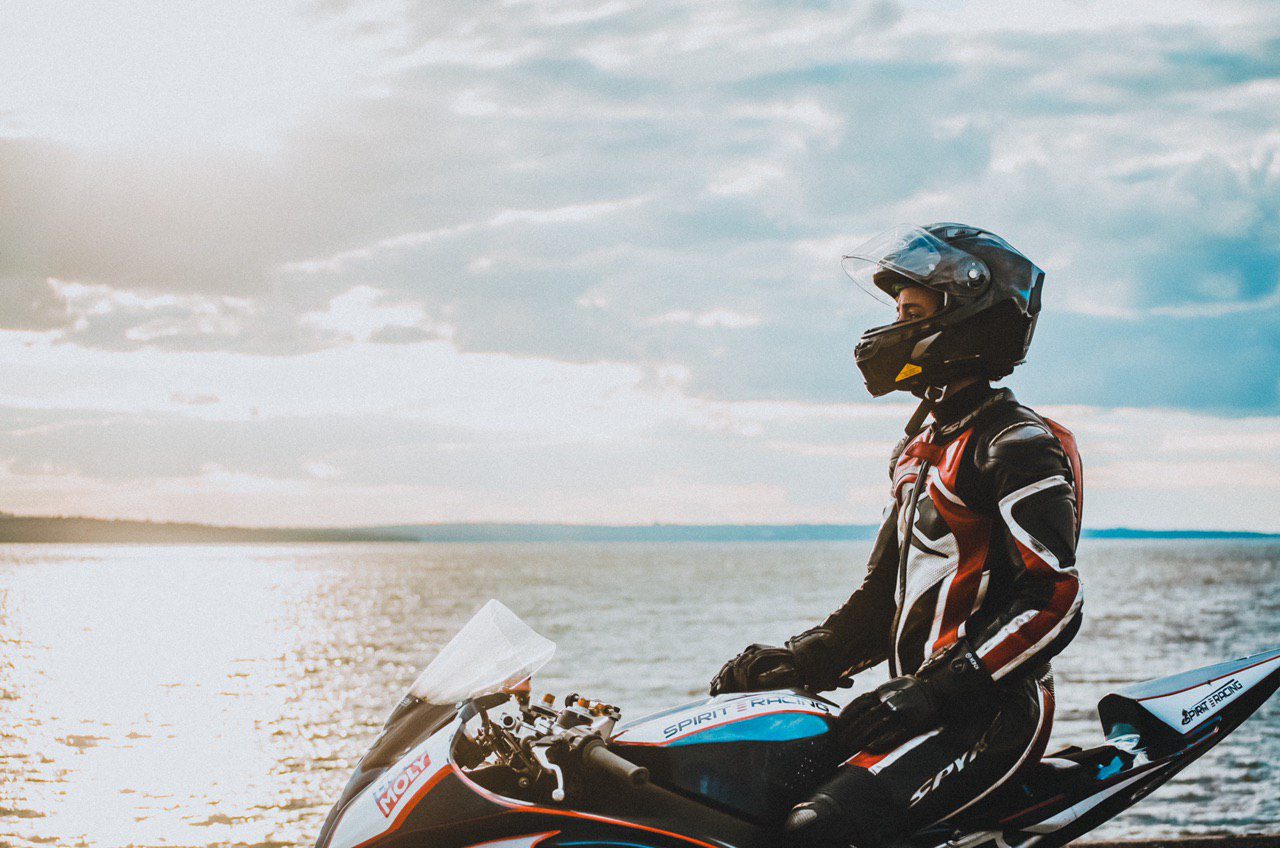 Моторні дівчата