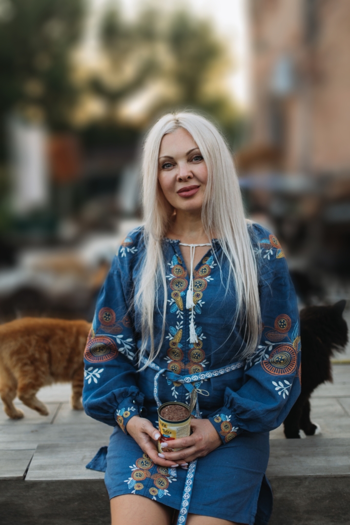 «‎Найбільше сумую за довгими прогулянками з собаками в лісі. Зараз ліси навколо заміновані». Історія зооволонтерки Наталії Тітомир