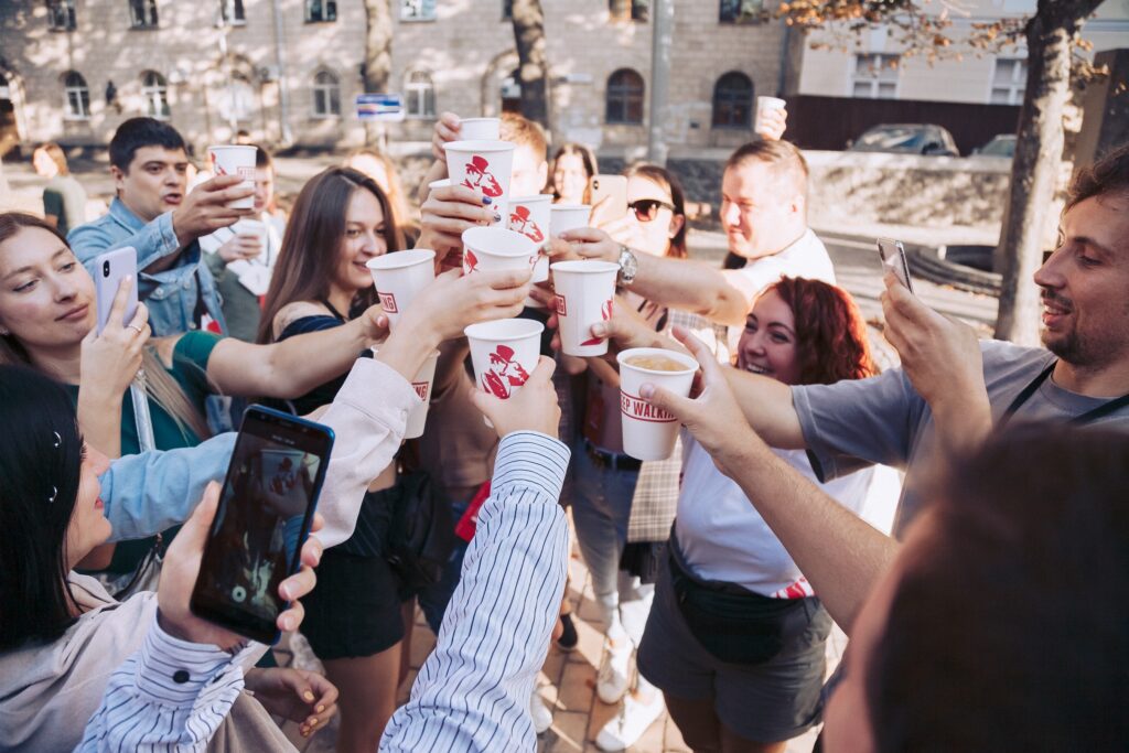 Шість варіантів для літнього відпочинку. Від яхти до даху