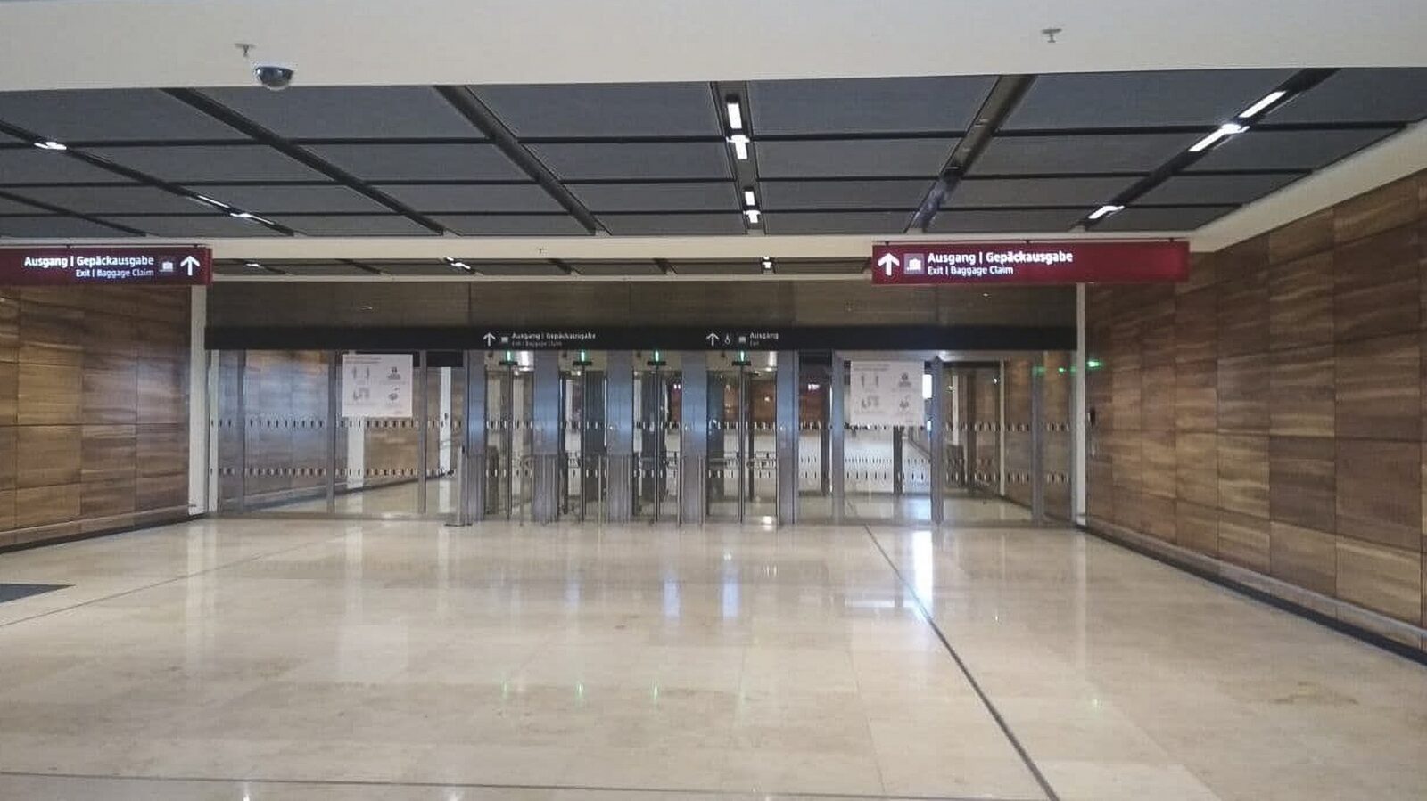 Пандемія і стосунки: як я поїхала до Німеччини завдяки руху #LoveIsNotTourism