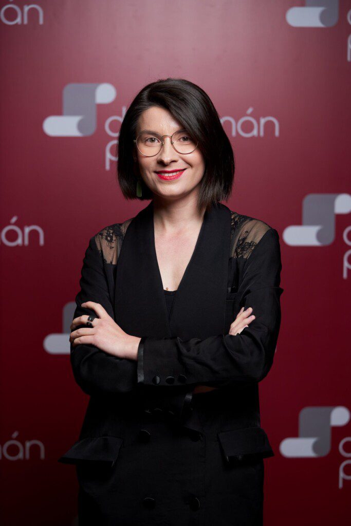 Майже доросла: Жінки згадують мас-культуру, що їх формувала у підлітковому віці