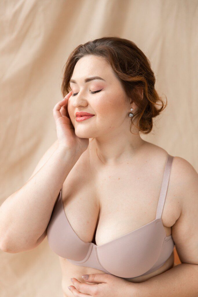 «Хвилі на тілі». Palmer`s запустив проєкт про прийняття свого тіла 